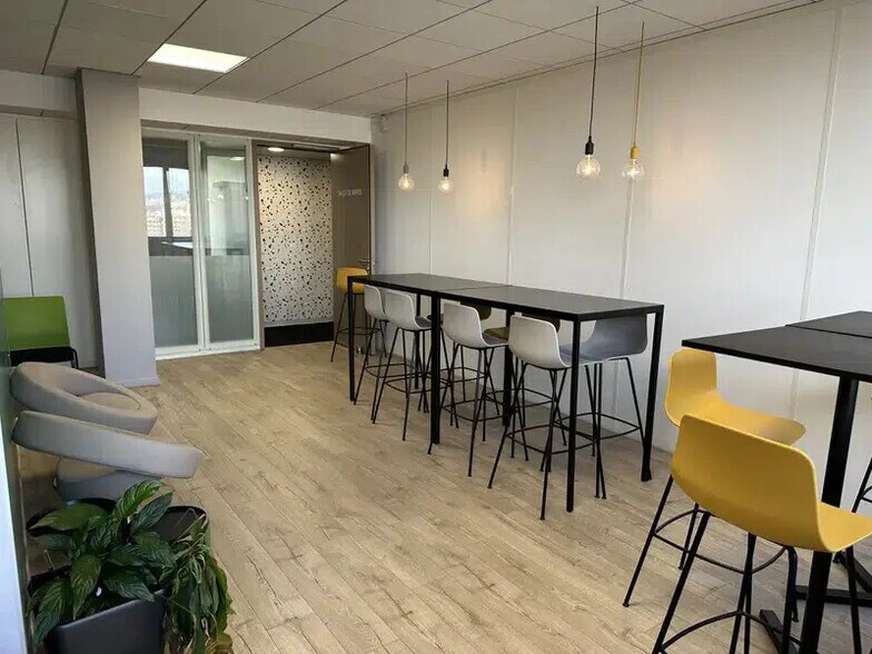 20 Boulevard Eugène Deruelle, Lyon à louer - Photo de l’immeuble – Image 3 sur 5