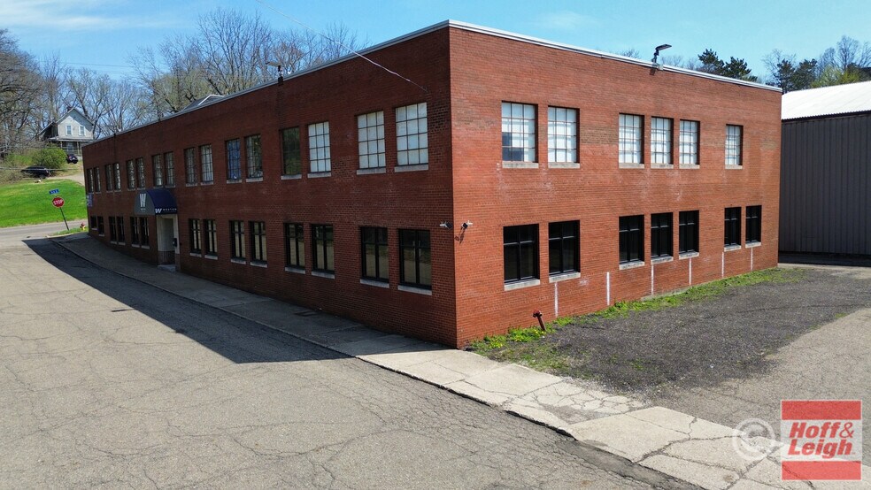 295 Wetmore Ave SE, Massillon, OH à louer - Photo principale – Image 1 sur 8
