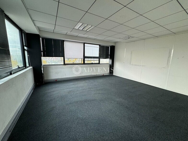 Bureau dans Chelles à vendre - Photo intérieure – Image 1 sur 6