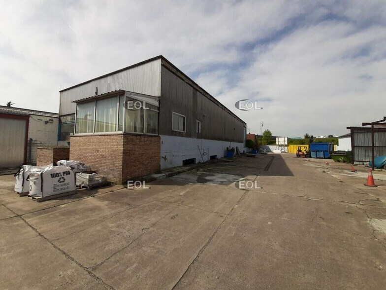 Industriel/Logistique dans Montgeron à vendre - Photo de l’immeuble – Image 3 sur 21
