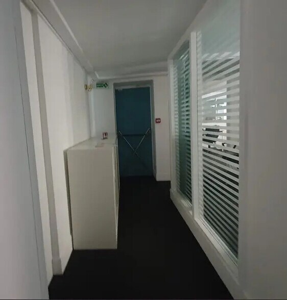 2 Rue De Choiseul, Paris à louer - Photo de l’immeuble – Image 3 sur 7