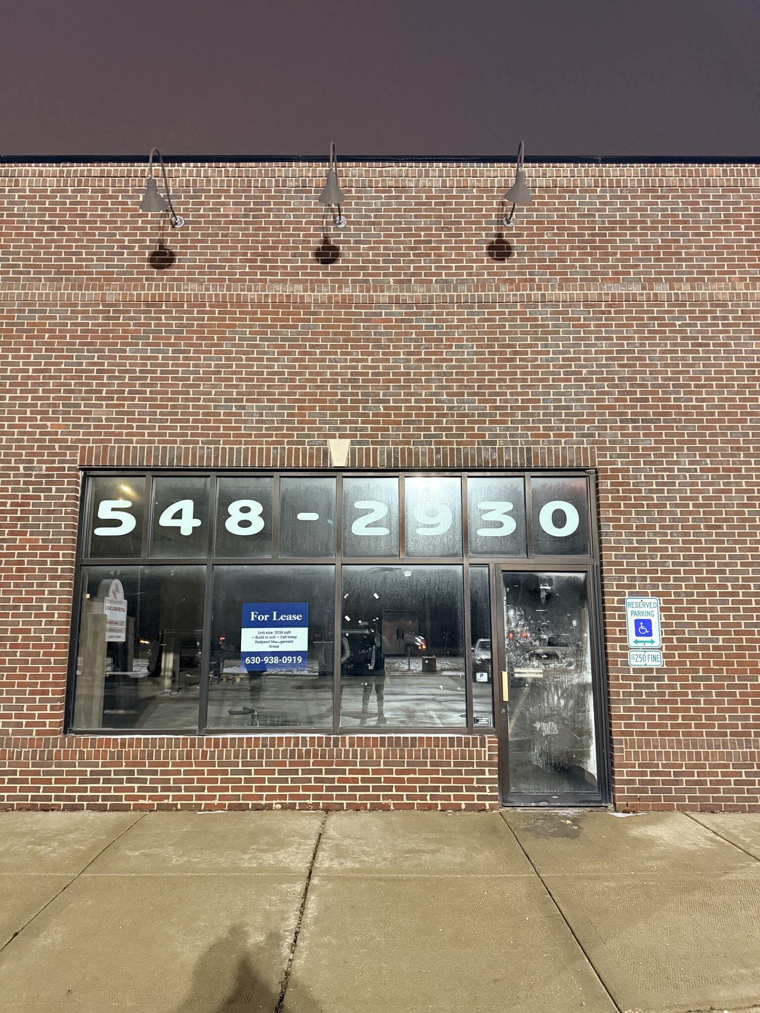 572 Weston Ridge Dr, Naperville, IL à louer Photo de l’immeuble– Image 1 sur 5