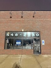 572 Weston Ridge Dr, Naperville, IL à louer Photo de l’immeuble– Image 1 sur 5