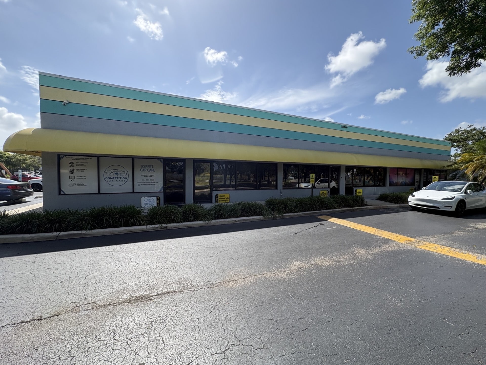 4990 SW 52nd St, Fort Lauderdale, FL à louer Photo de l’immeuble– Image 1 sur 6