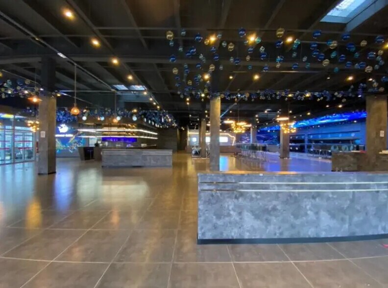 Local commercial dans Les Mureaux à louer - Hall d’entrée – Image 2 sur 4