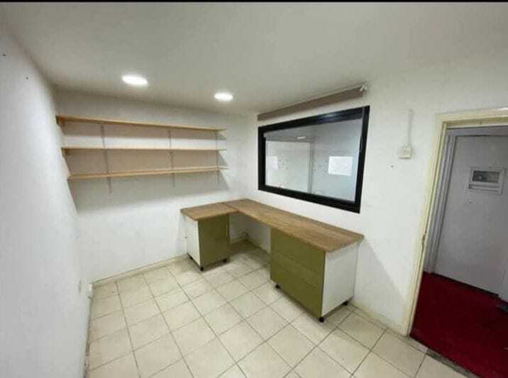 85-87 Woodgrange Rd, Londres à louer Photo principale– Image 1 sur 3