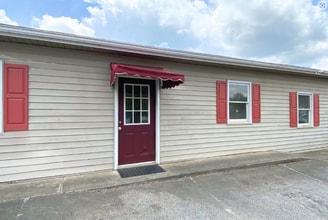 224 Orange Grove St, Hillsborough, NC à louer Photo de l’immeuble– Image 1 sur 2