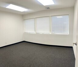 611 S Catalina St, Los Angeles, CA à louer Photo intérieure– Image 2 sur 3