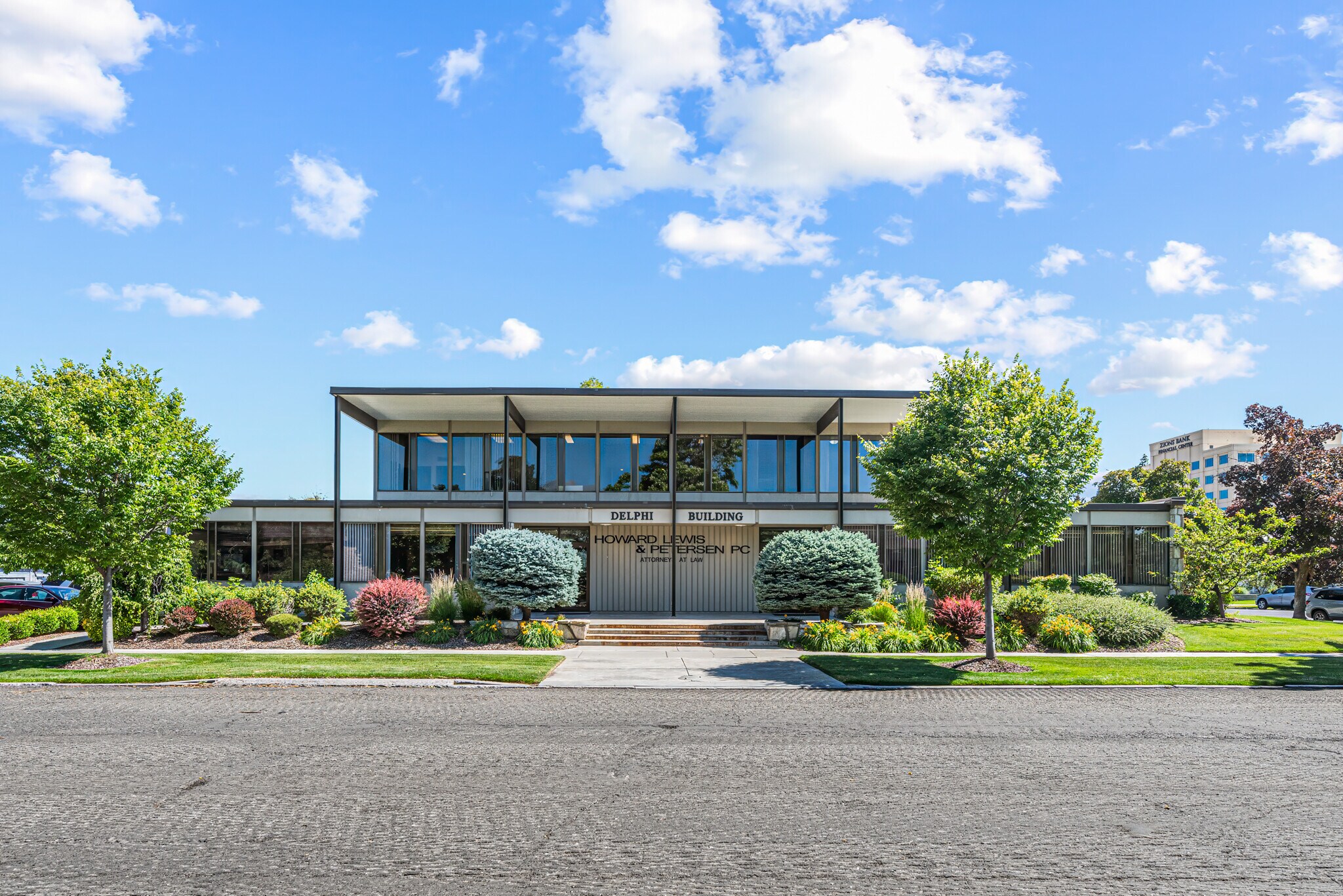 120 E 300 N, Provo, UT à vendre Photo de l’immeuble– Image 1 sur 26