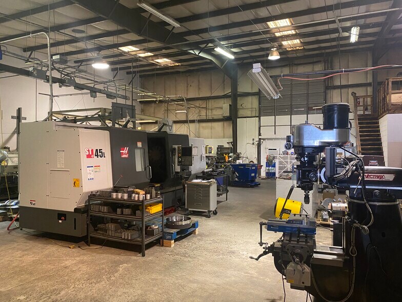 1033 Cavalier Blvd, Chesapeake, VA à vendre - Photo de l’immeuble – Image 3 sur 41