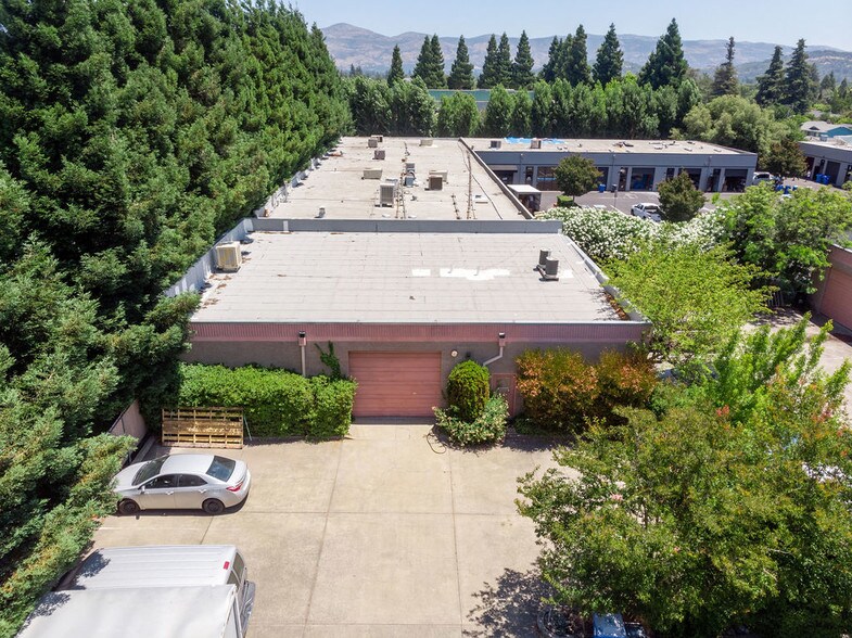 1760 Industrial Way, Napa, CA à louer - Photo de l’immeuble – Image 2 sur 16