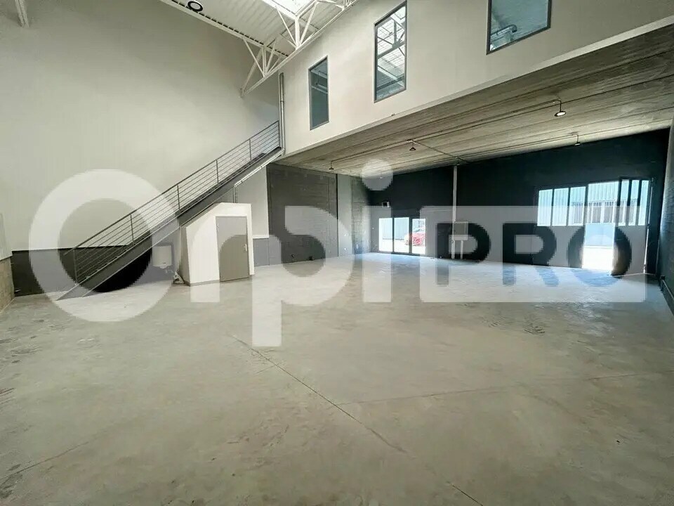 Bureau dans Vaux-le-Pénil à louer Photo intérieure– Image 1 sur 6