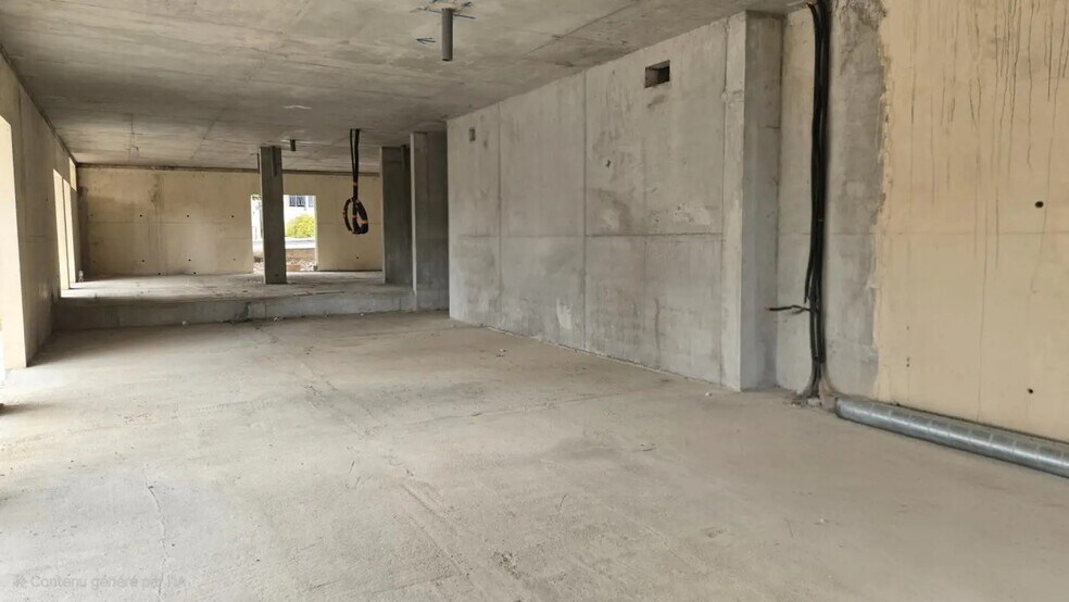 Local d'activités dans La Farlède à vendre - Photo de l’immeuble – Image 3 sur 4