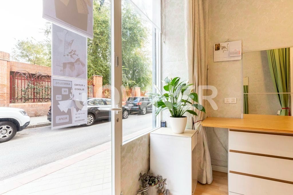 Local commercial dans Madrid, Madrid à louer Photo de l’immeuble– Image 1 sur 13