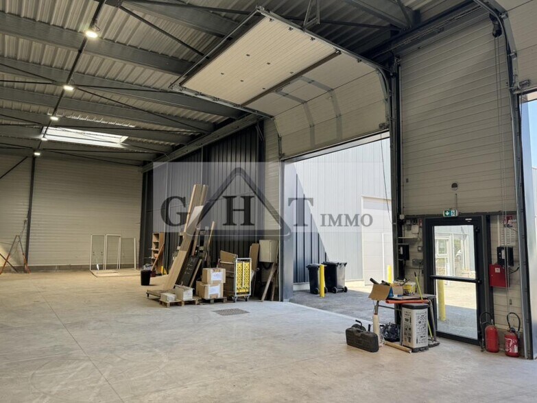 Industriel/Logistique dans Creil à louer - Photo intérieure – Image 3 sur 3