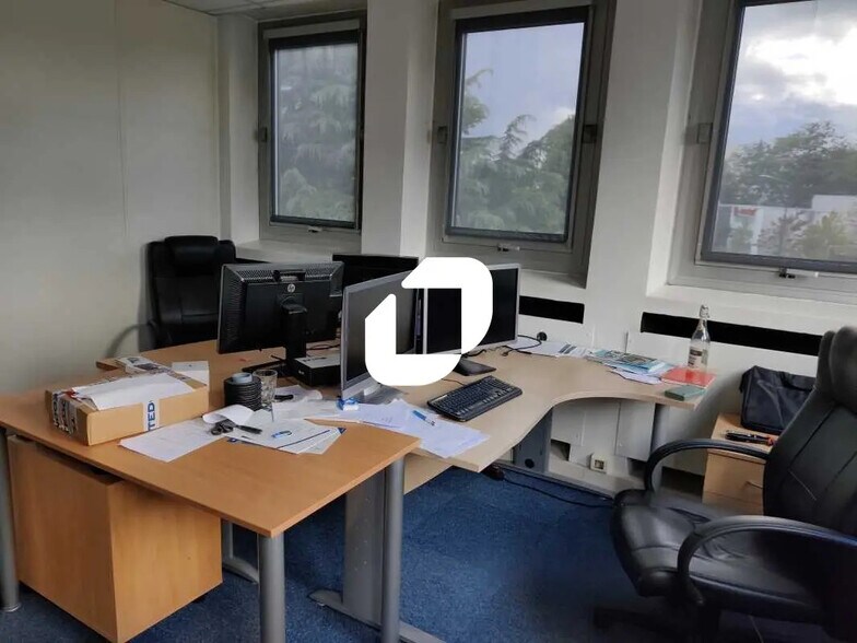 Local d’activités dans Marly-le-Roi à louer - Photo intérieure – Image 3 sur 13