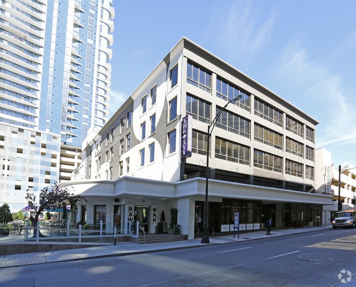 222 S Church St, Charlotte, NC à louer - Photo de l’immeuble – Image 1 sur 3