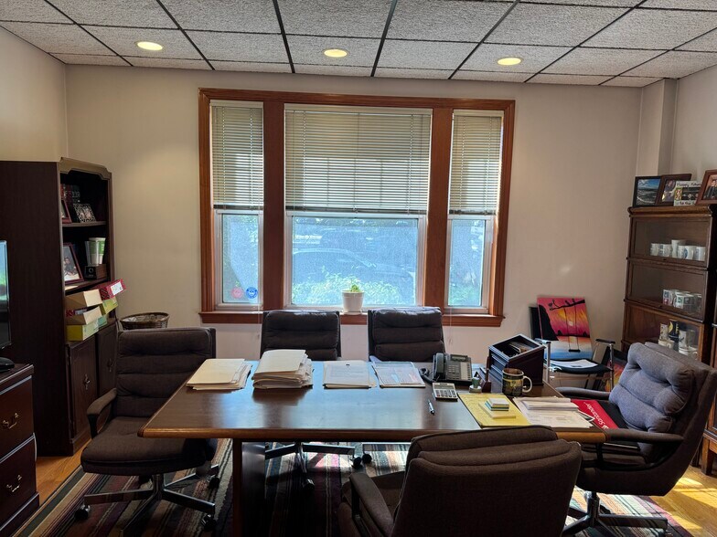 1714 Beacon St, Brookline, MA à louer - Photo de l’immeuble – Image 3 sur 6