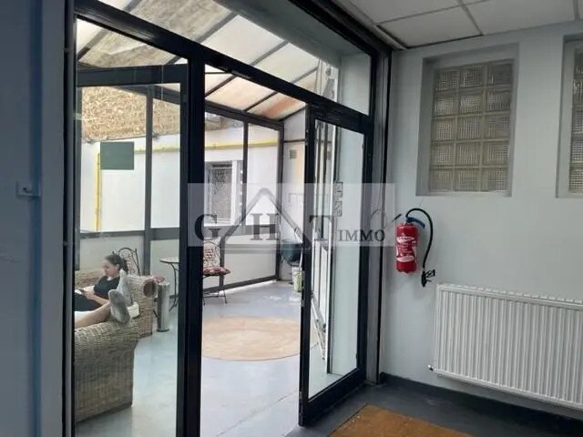 Bureau dans Montreuil à louer - Photo de l’immeuble – Image 1 sur 6