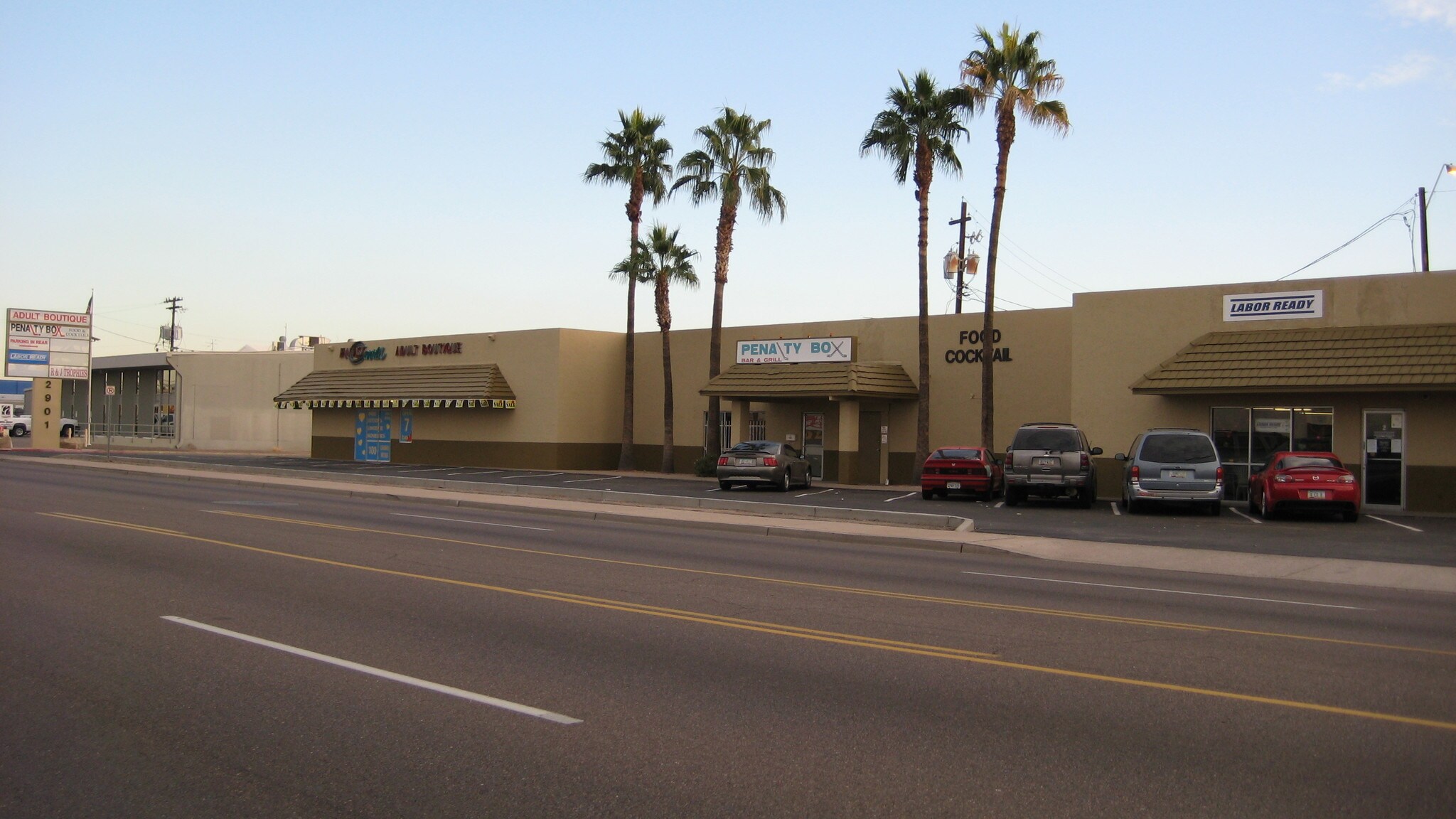 2901 W Thomas Rd, Phoenix, AZ à louer Photo de l’immeuble– Image 1 sur 16