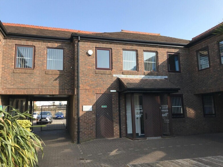 256 Cowbridge Rd E, Cardiff à vendre - Photo de l’immeuble – Image 2 sur 33