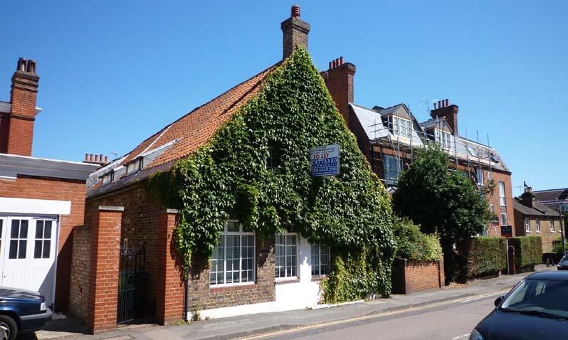 18 Lower Teddington Rd, Kingston Upon Thames à vendre - Photo de l’immeuble – Image 3 sur 5