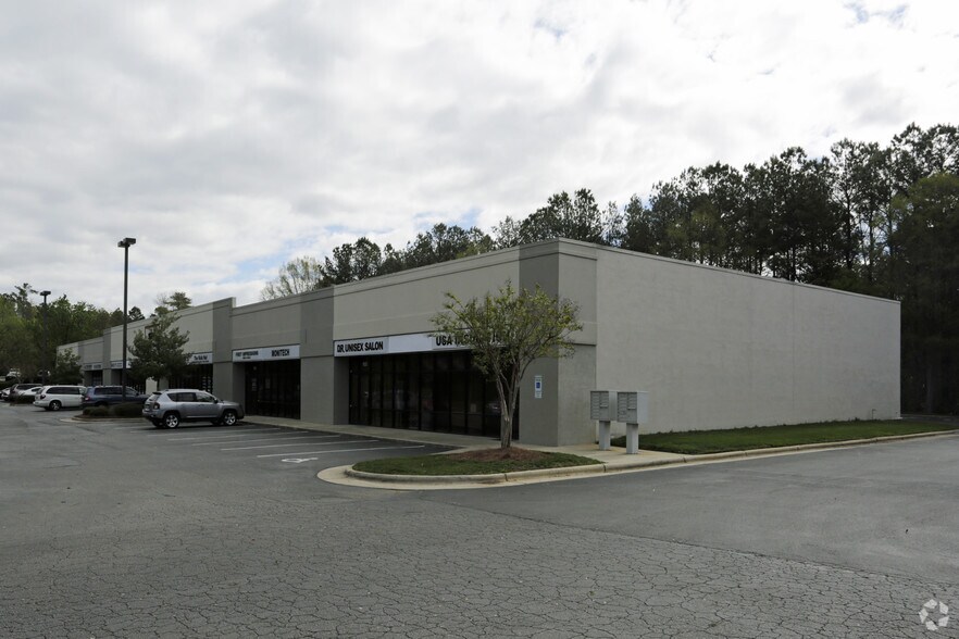 5540 Atlantic Springs Rd, Raleigh, NC à louer - Photo de l’immeuble – Image 2 sur 3