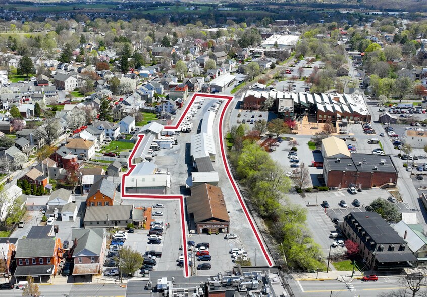 45 N Broad St, Lititz, PA à vendre - Photo de l’immeuble – Image 1 sur 1