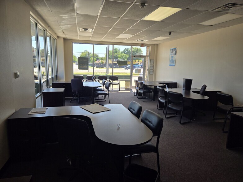 6201 Denton Hwy, Haltom City, TX à louer - Photo intérieure – Image 3 sur 5