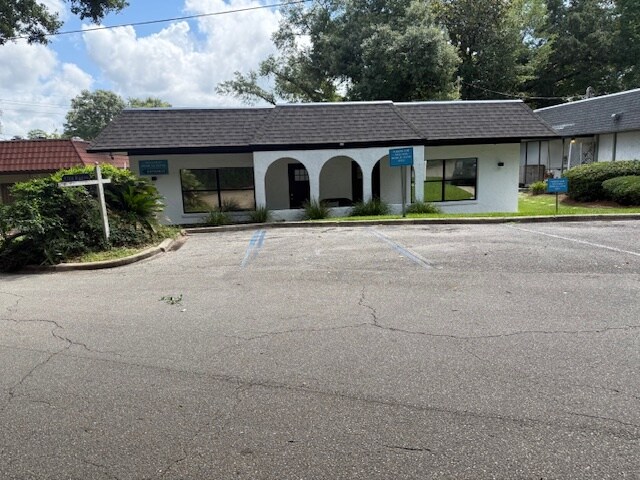 1706 Riggins Rd, Tallahassee, FL à louer - Photo de l’immeuble – Image 3 sur 14