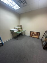 5860 S Pecos Rd, Las Vegas, NV à vendre Photo intérieure– Image 2 sur 10