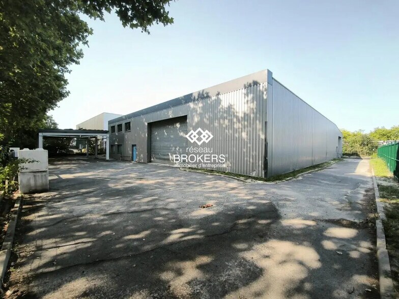 Local d’activités dans Bondoufle à louer - Photo de l’immeuble – Image 1 sur 7