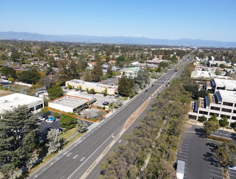 20311 Stevens Creek Blvd, Cupertino, CA à louer - Photo de l’immeuble – Image 2 sur 10