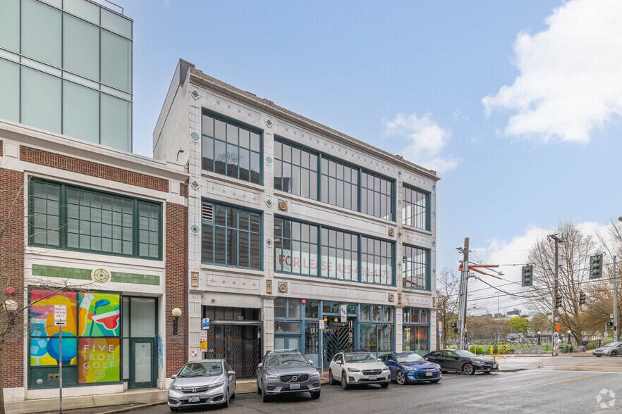 1021 E Pine St, Seattle, WA à louer - Photo de l’immeuble – Image 3 sur 5