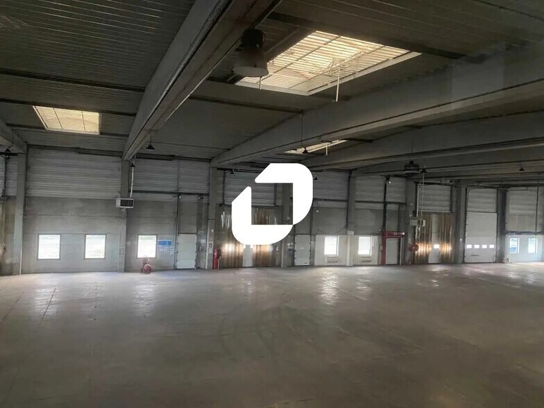 Bureau dans Gennevilliers à louer - Photo de l’immeuble – Image 3 sur 8