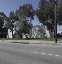 9301 Laurel Canyon Blvd, Arleta CA - immobilier d'entreprise
