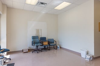 1027 N Main St, Erwin, TN à louer Photo intérieure– Image 1 sur 5