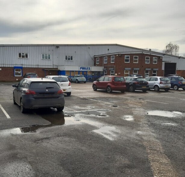 London Rd, Bedford à vendre - Photo de l’immeuble – Image 2 sur 7