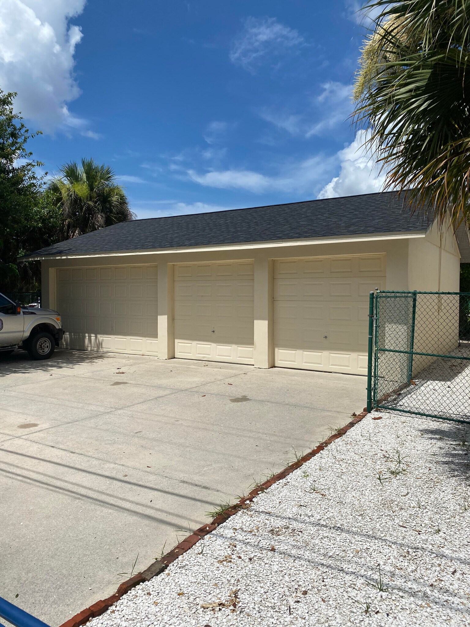 1922 Victoria Ave, Fort Myers, FL à louer Photo de l’immeuble– Image 1 sur 5