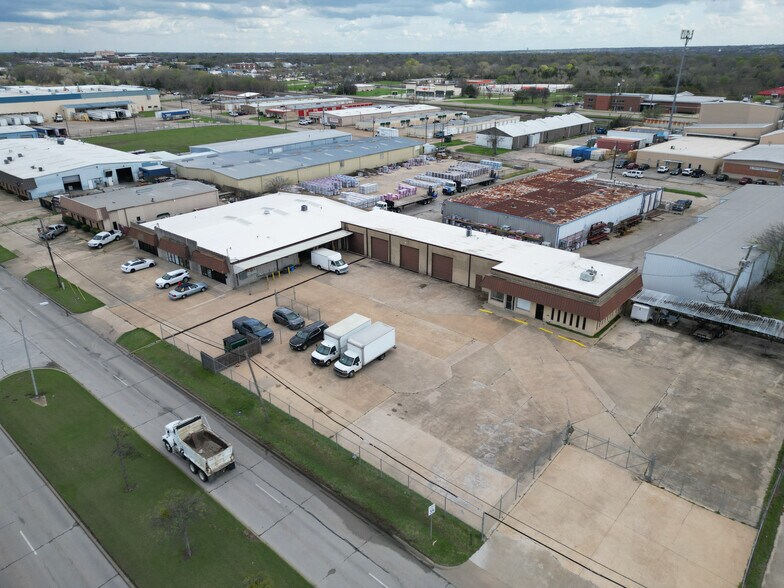 910 W Kearney St, Mesquite, TX à vendre - Photo de l’immeuble – Image 1 sur 10