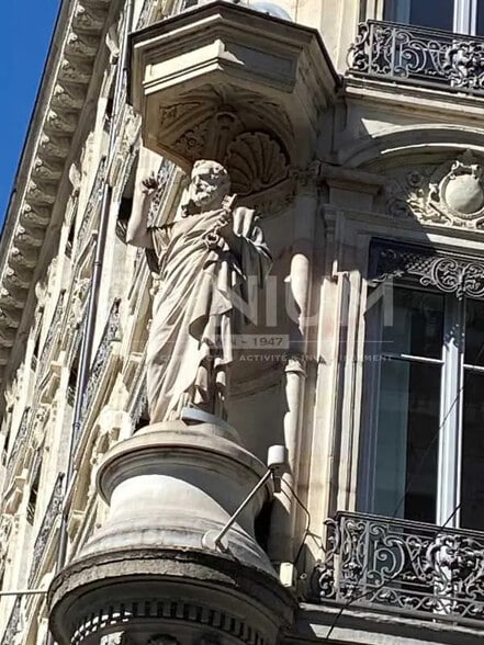 Bureau dans Lyon à vendre - Photo de l’immeuble – Image 2 sur 8