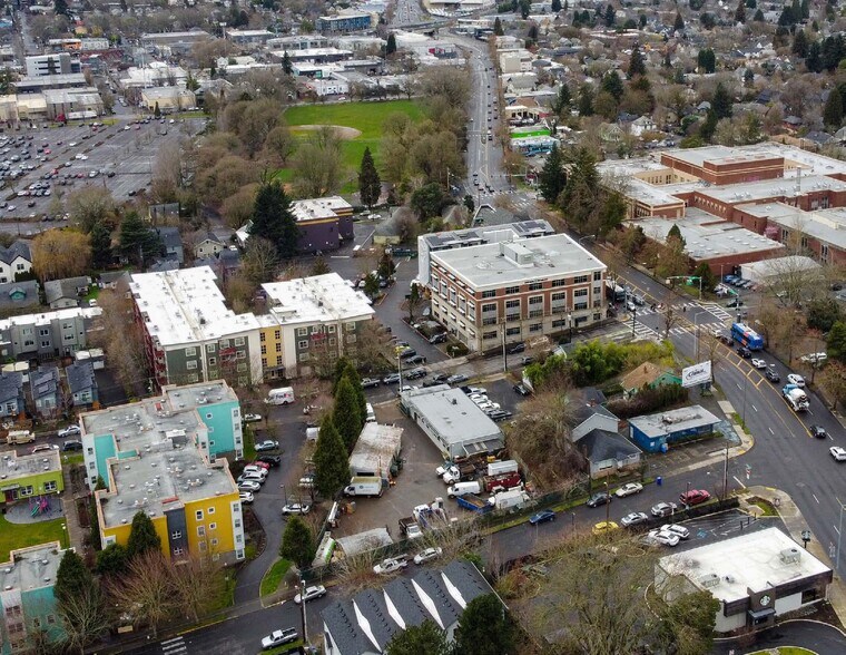 3526-3540 SE 28th Ave, Portland, OR à vendre - Photo de l’immeuble – Image 3 sur 7