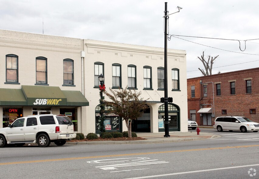 8 W Bacon St, Pembroke, GA à vendre - Photo de l’immeuble – Image 2 sur 2