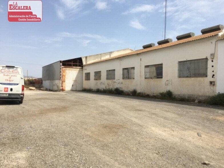 Industriel/Logistique dans Almoradí, Alicante à vendre - Photo de l’immeuble – Image 1 sur 3