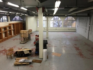 Plus de détails pour Bureau, Industriel/Logistique à louer