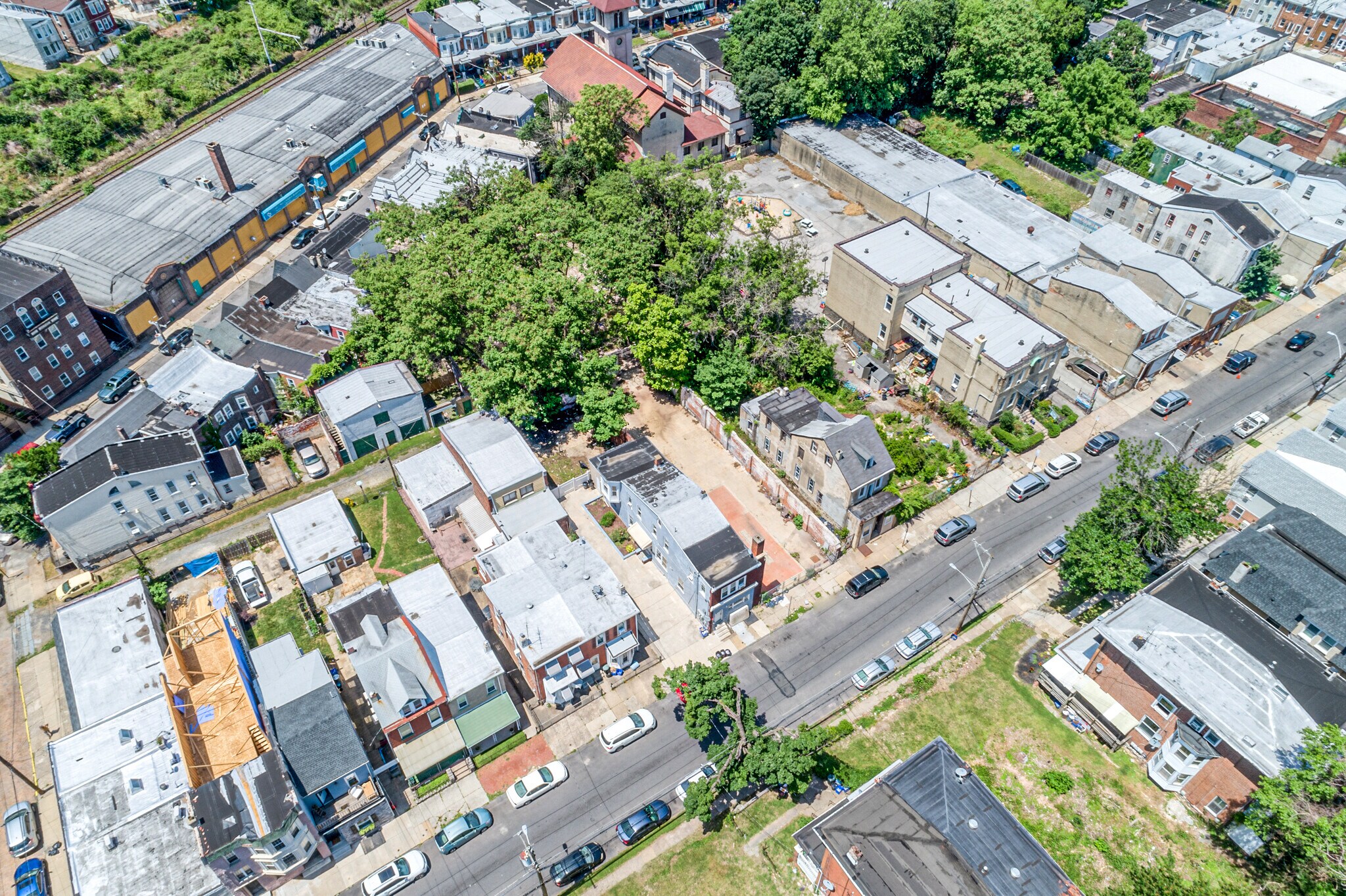 447 W Queen Ln, Philadelphia, PA à vendre Photo principale– Image 1 sur 9