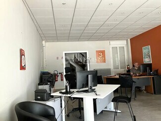 Plus de détails pour Local commercial à louer