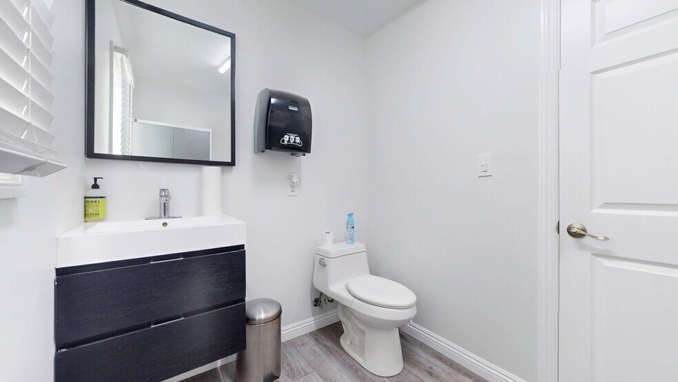 6851 Foothill Blvd, Tujunga, CA à vendre - Photo de l’immeuble – Image 2 sur 25