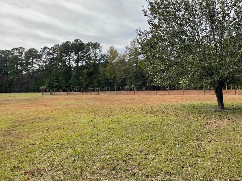 220 US Highway 80 E, Ellabell, GA à vendre - Photo de l’immeuble – Image 3 sur 13