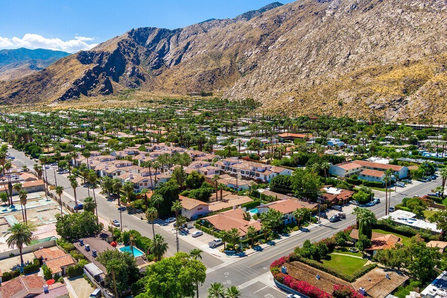 219-225 S Cahuilla Rd, Palm Springs, CA à vendre - Photo de l’immeuble – Image 3 sur 43